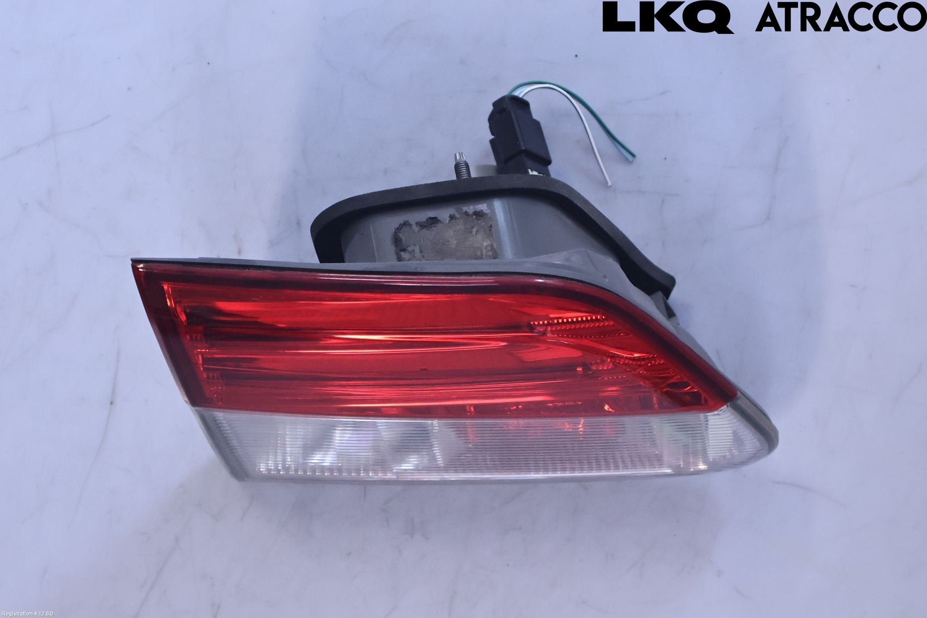 Toyota AVENSIS 09-15 Bakljus Lucka Vä
