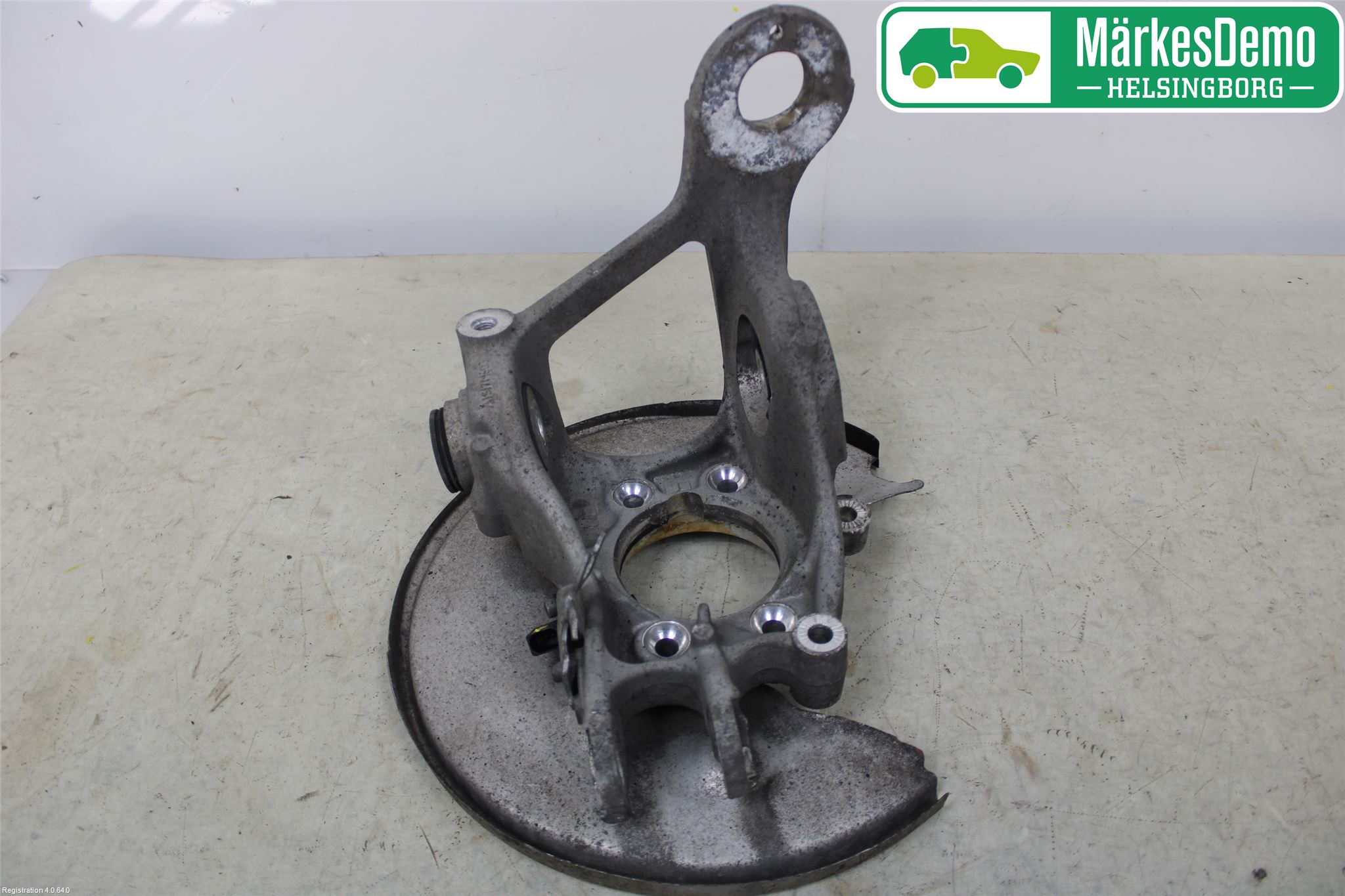 Audi A4 12-15 Hjullagerhus-Spindel Hö B