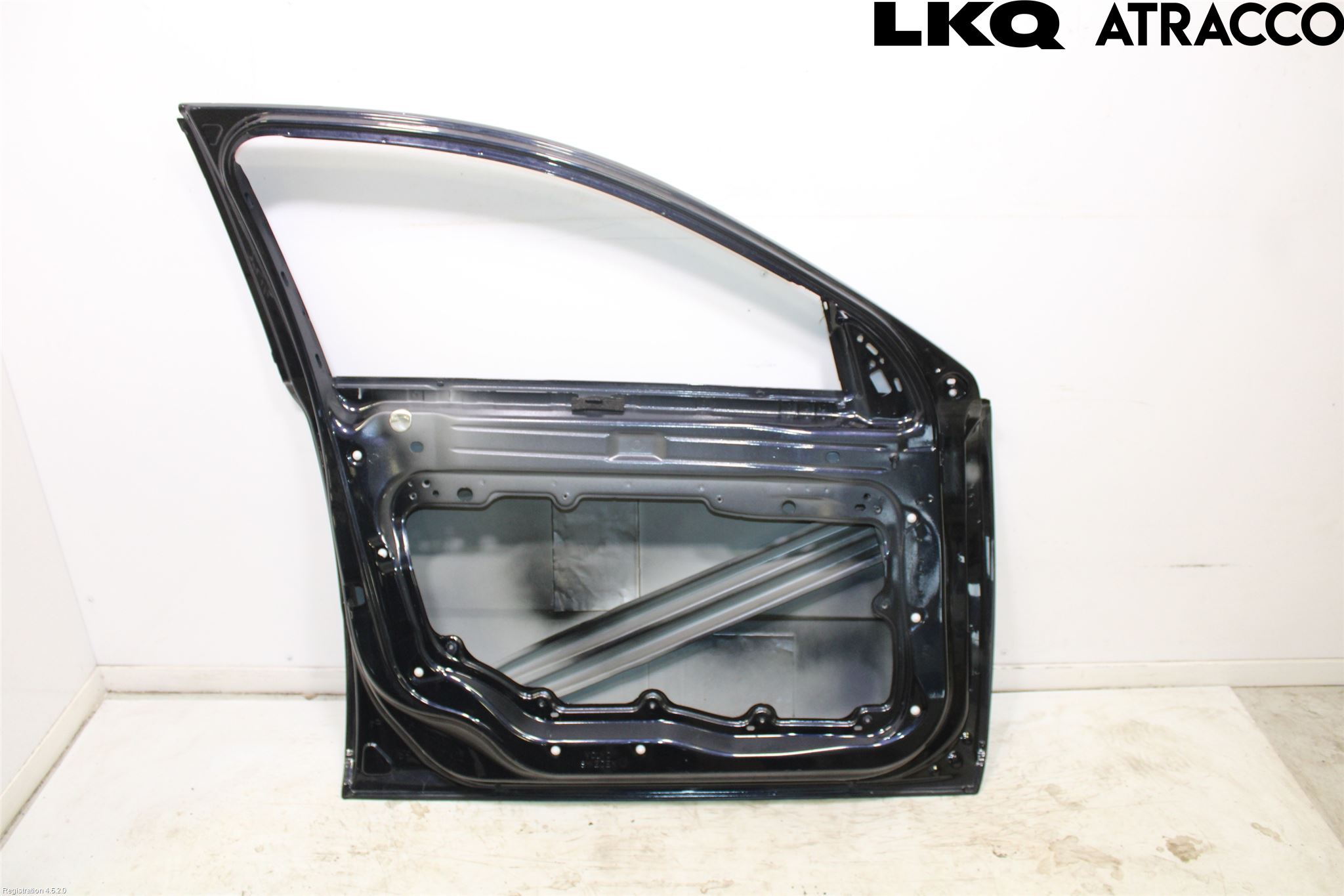 Volvo V70 08-13 Dörr Fram Vänster