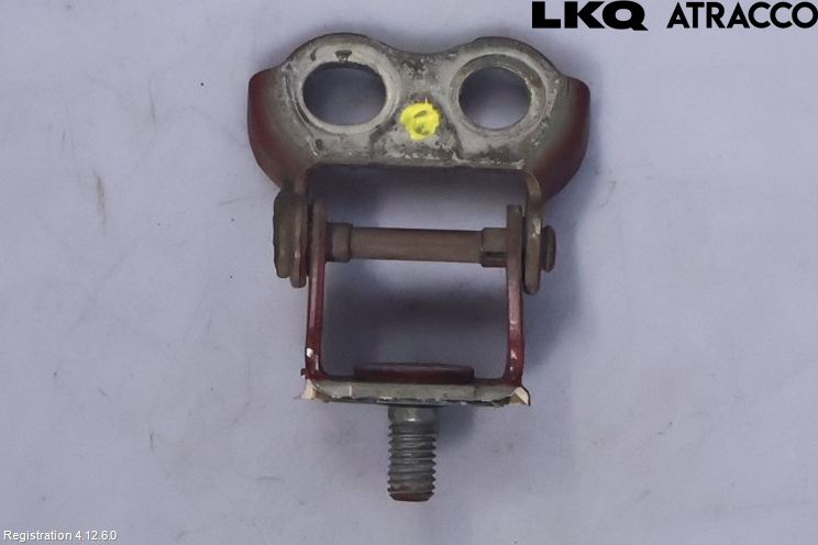 Toyota YARIS XP130 15-20 Bakluckegångjärn Hö