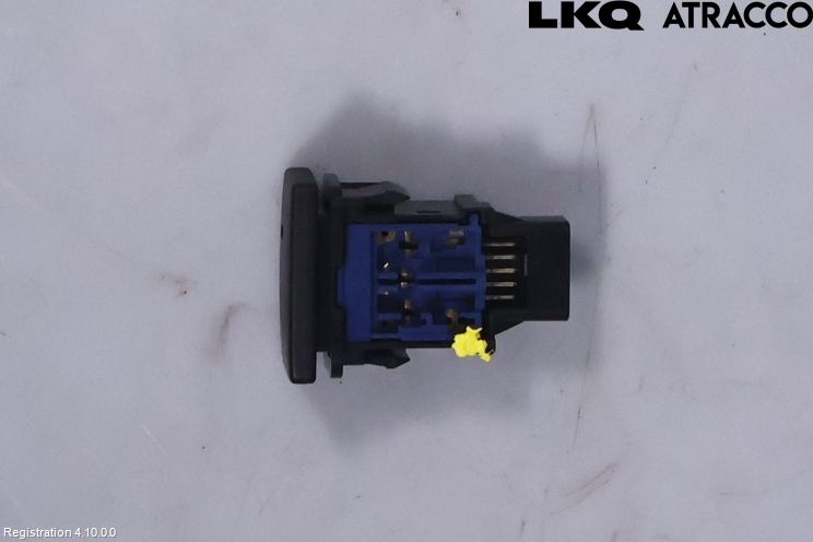 Toyota HILUX 16- Strömställare Övrigt