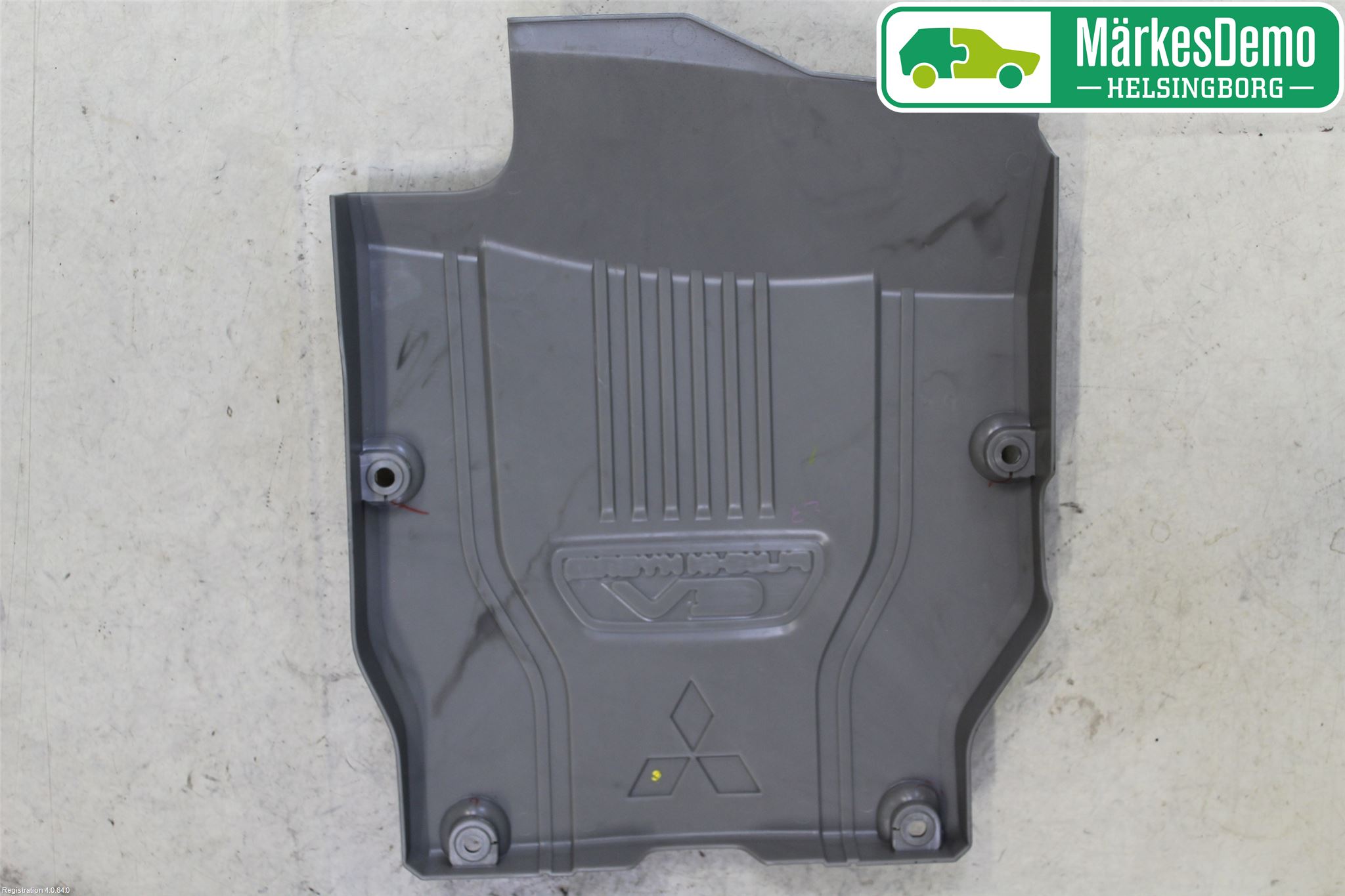 Mitsubishi OUTLANDER 13-21 Motorkåpa