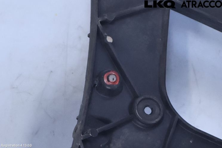 Audi A4 12-15 Stötfångarfäste Bak Hö