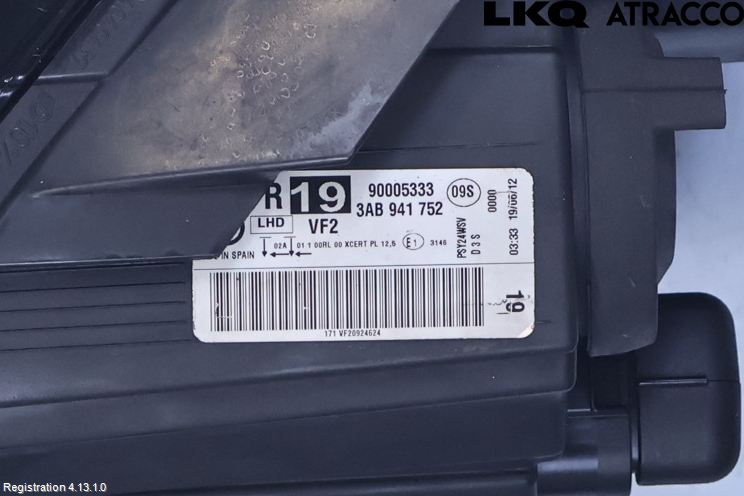 Volkswagen VW PASSAT 11-14 Strålkastare Höger