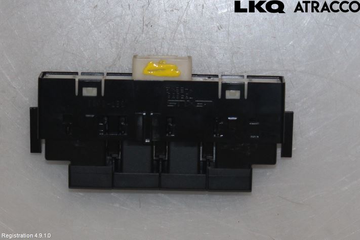 Lexus NX 300h 15-21 Strömställare Multifunktion