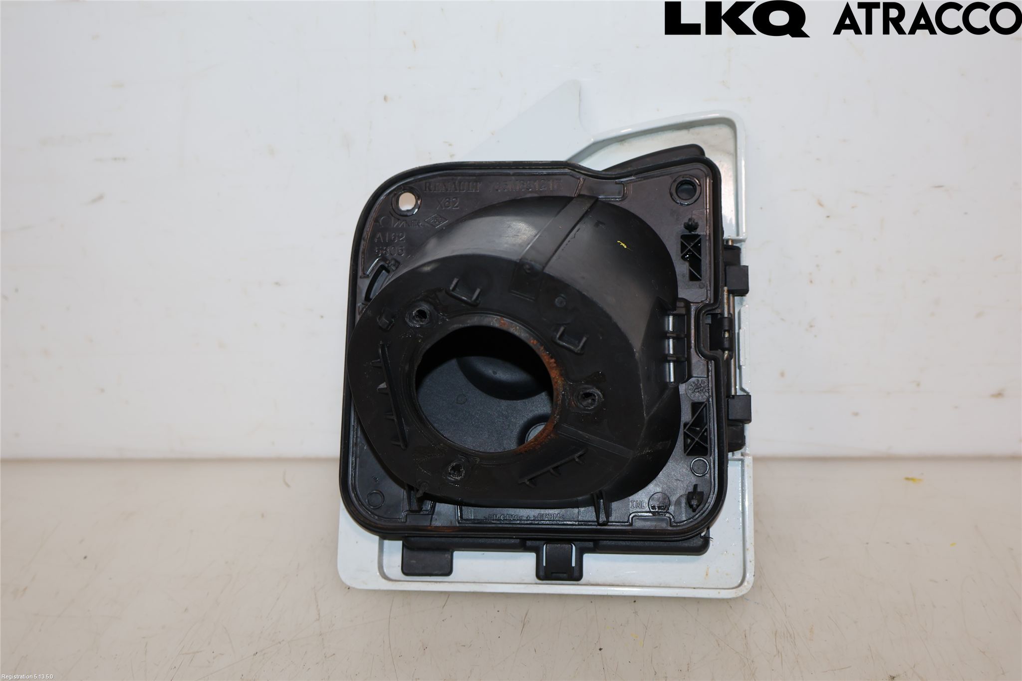 Nissan NV400 12-24 Tanklucka