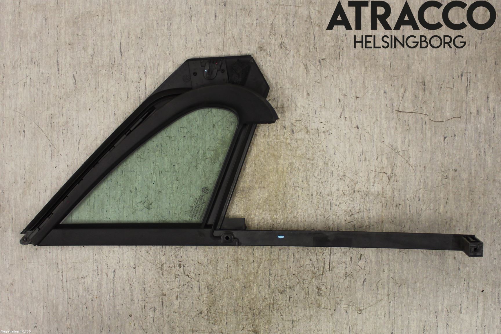 Peugeot 208 12-15 Dörruta Fram Lilla Vä