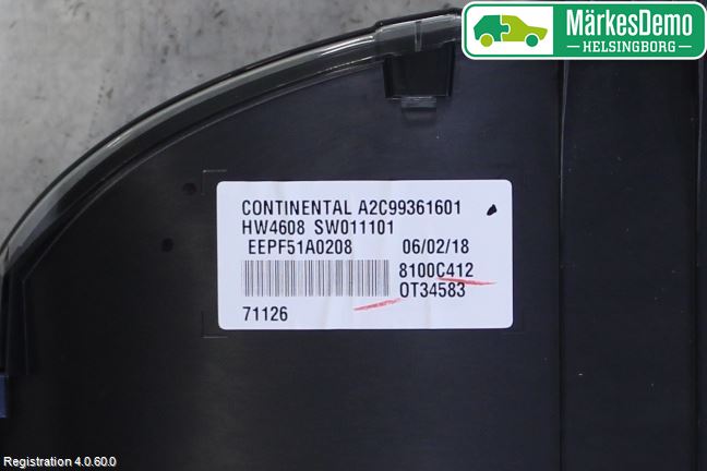 Mitsubishi ECLIPS CROSS Instrument Komb