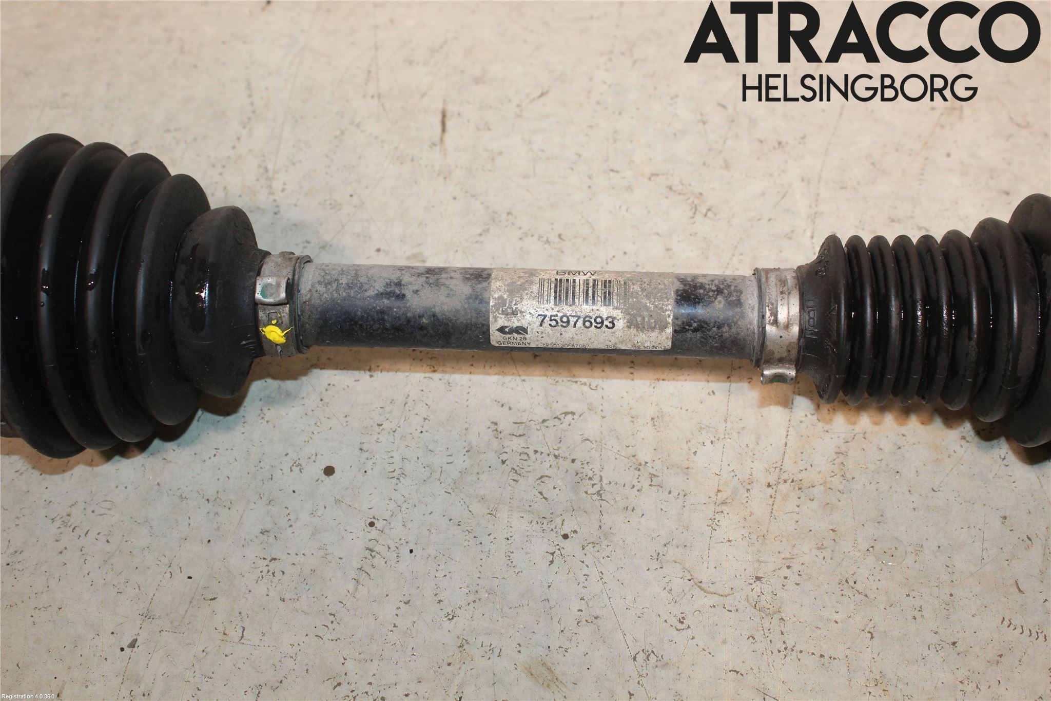BMW 3 F30/F31/F80 12-19 Drivaxel Fram Vänster