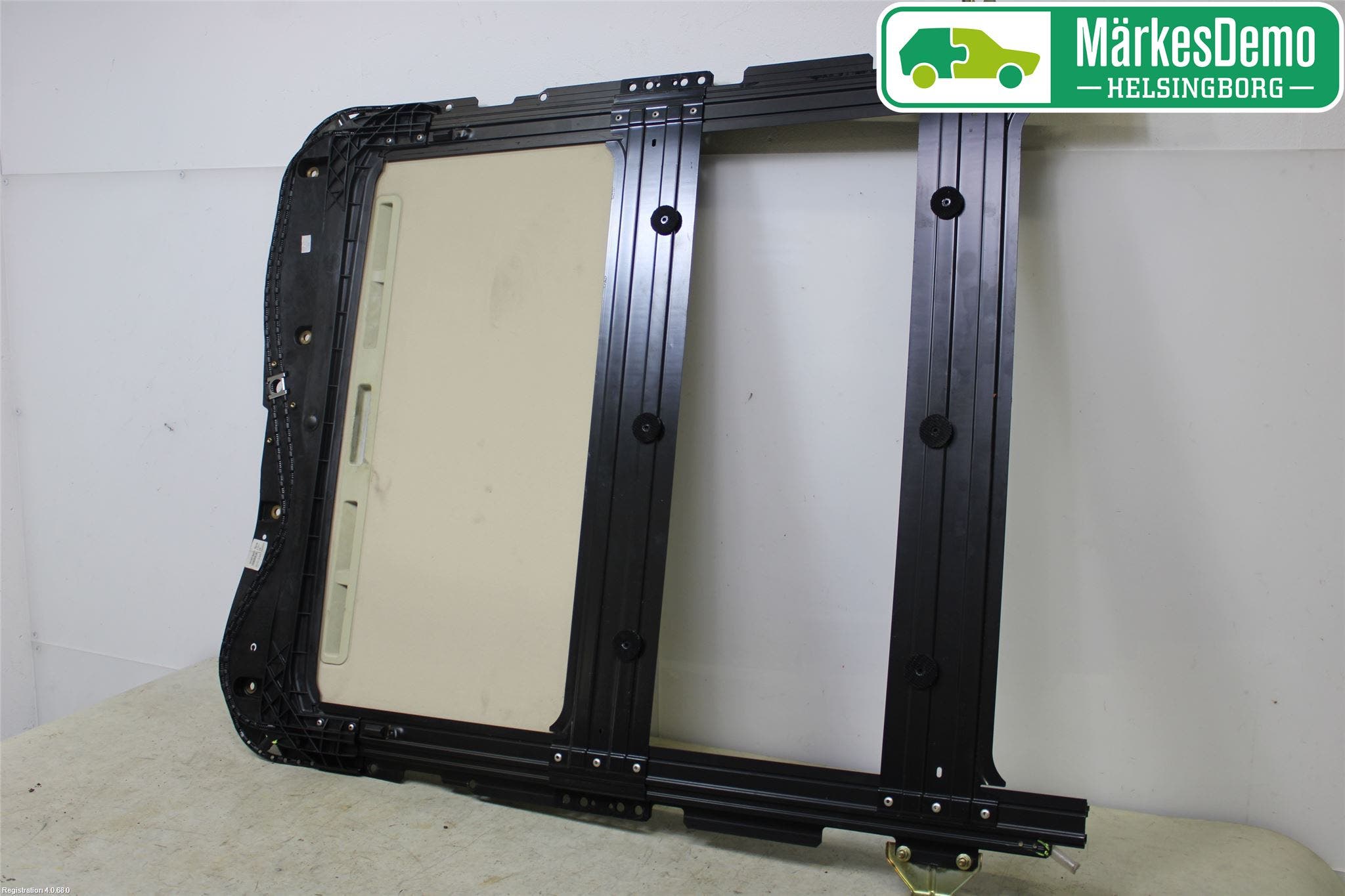 Maserati QUATTROPORTE Taklucka