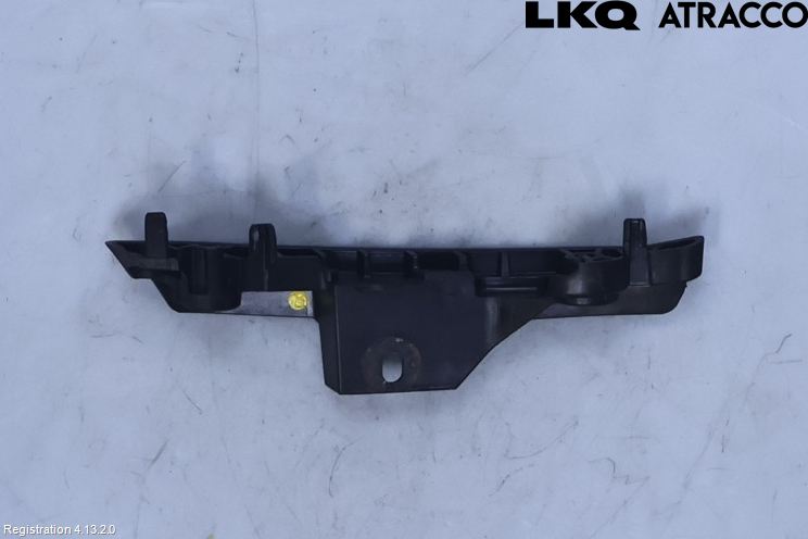 BMW 5 G30/G31/F90 17-23 Stötfångarfäste Fram Vä