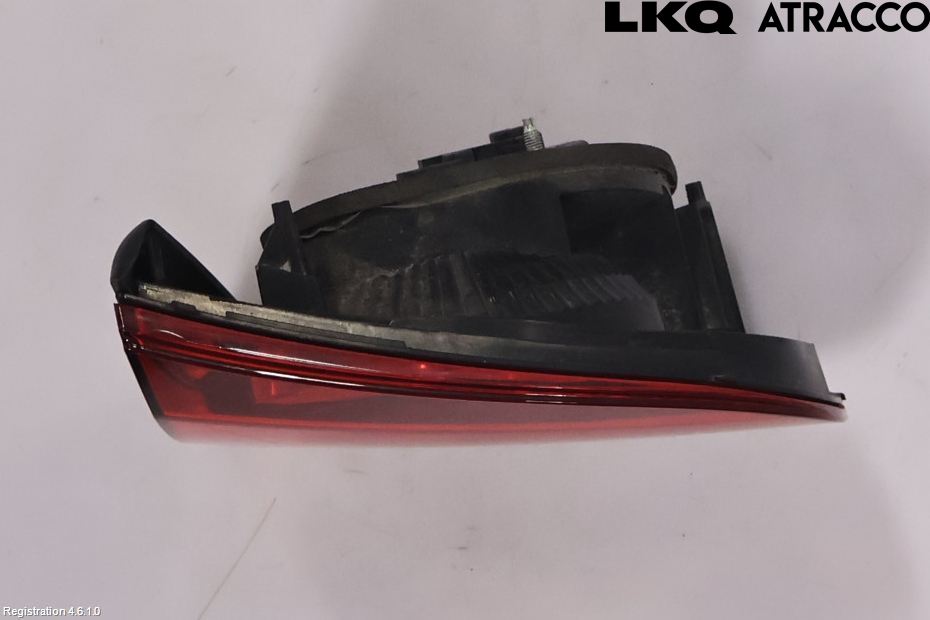 Volkswagen VW GOLF VI 09-13 Bakljus Lucka Vä