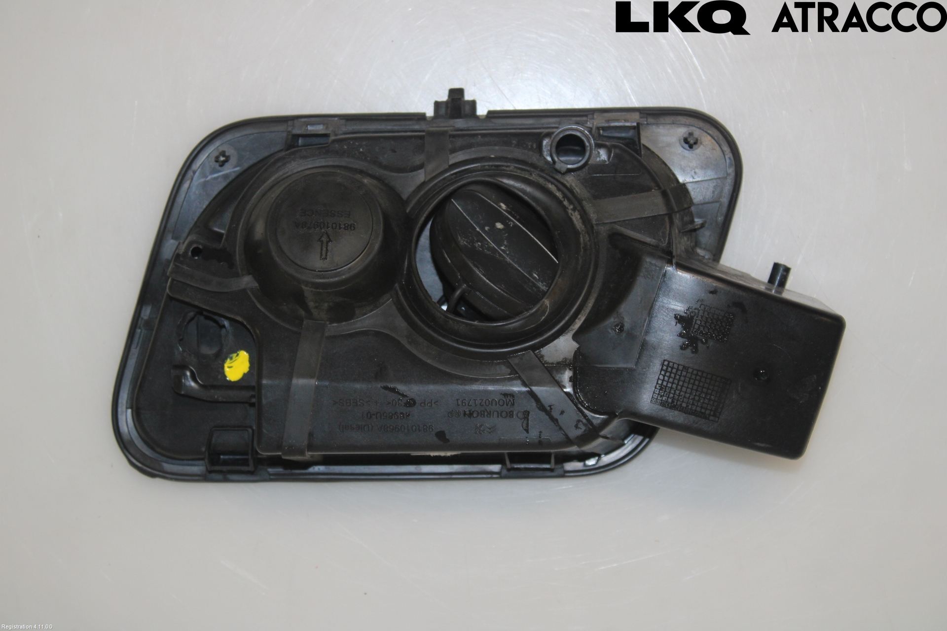 Peugeot 3008 17-24 Tanklucka