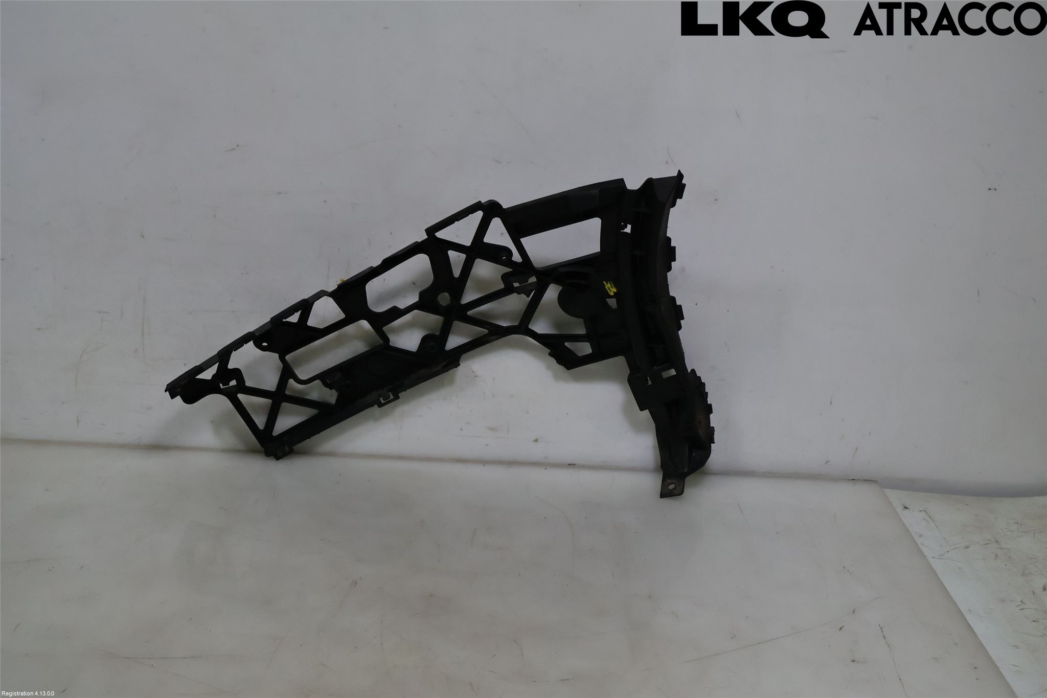 Volkswagen VW PASSAT 11-14 Stötfångardel Fram Hö