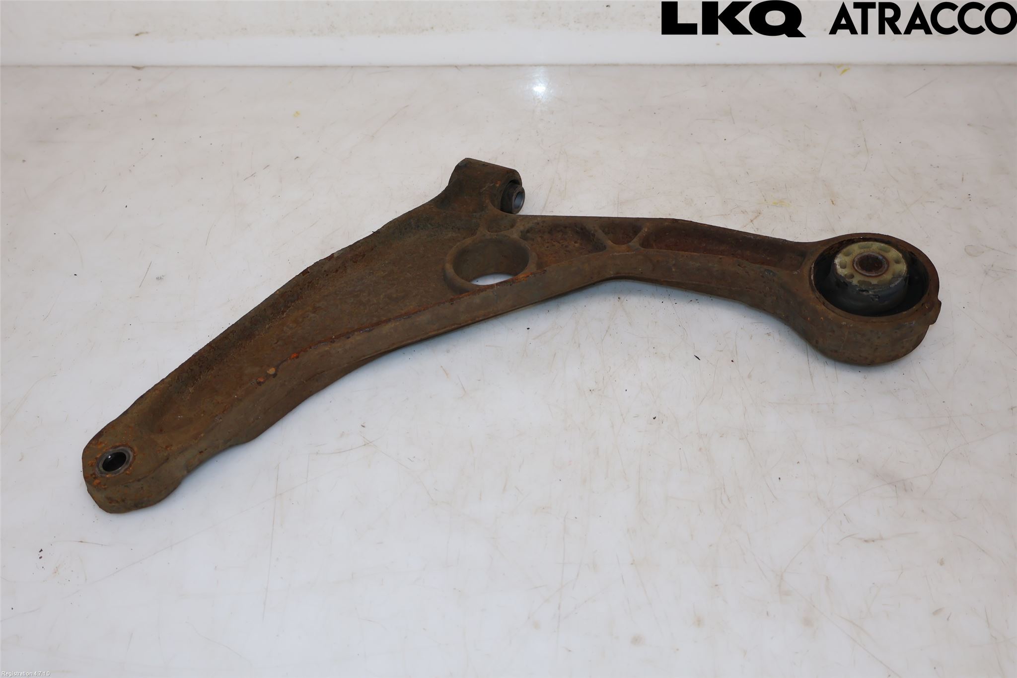 Fiat FREEMONT Bärarm Fram Undre Hö