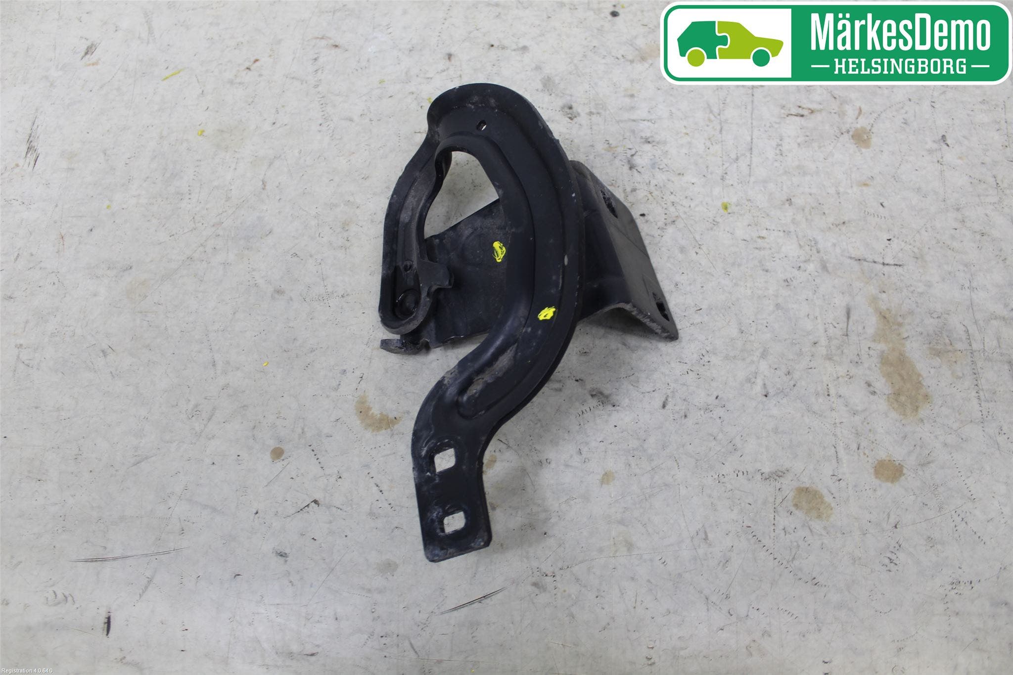 Peugeot 3008 09-16 Bakluckegångjärn Hö