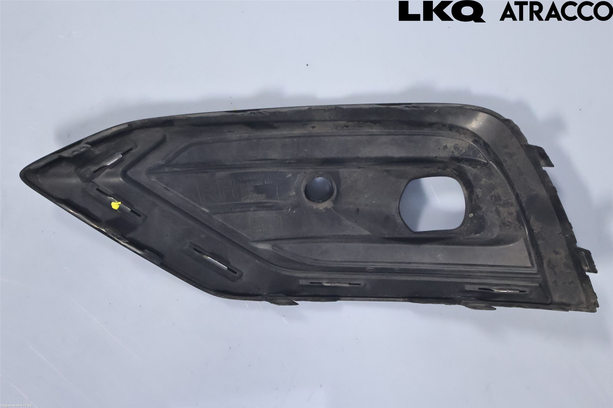 Volvo V60 19- Dimljussarg Fram