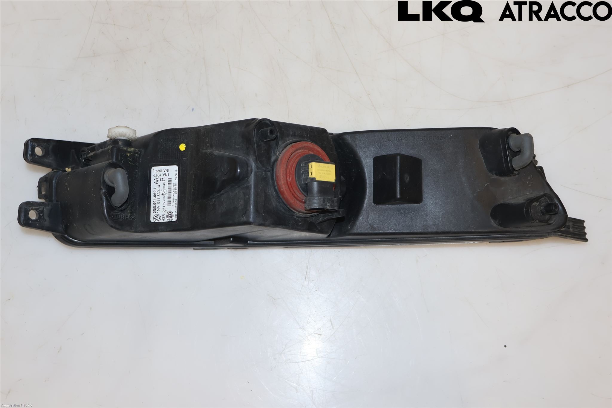 Volkswagen VW PASSAT 15-19 Dimljus-Varselljus Fram