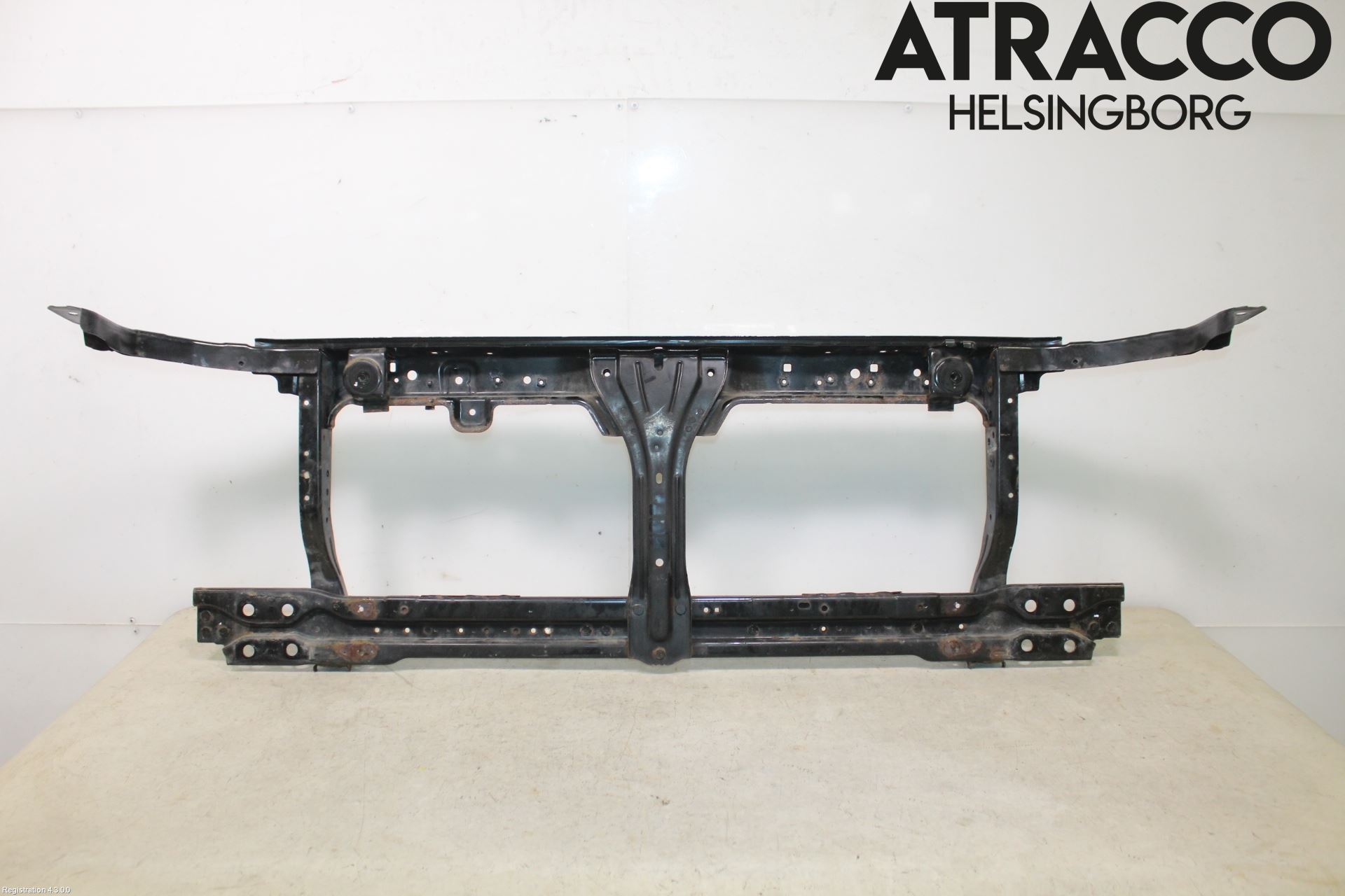 Nissan NAVARA 05-16 Frontplåt