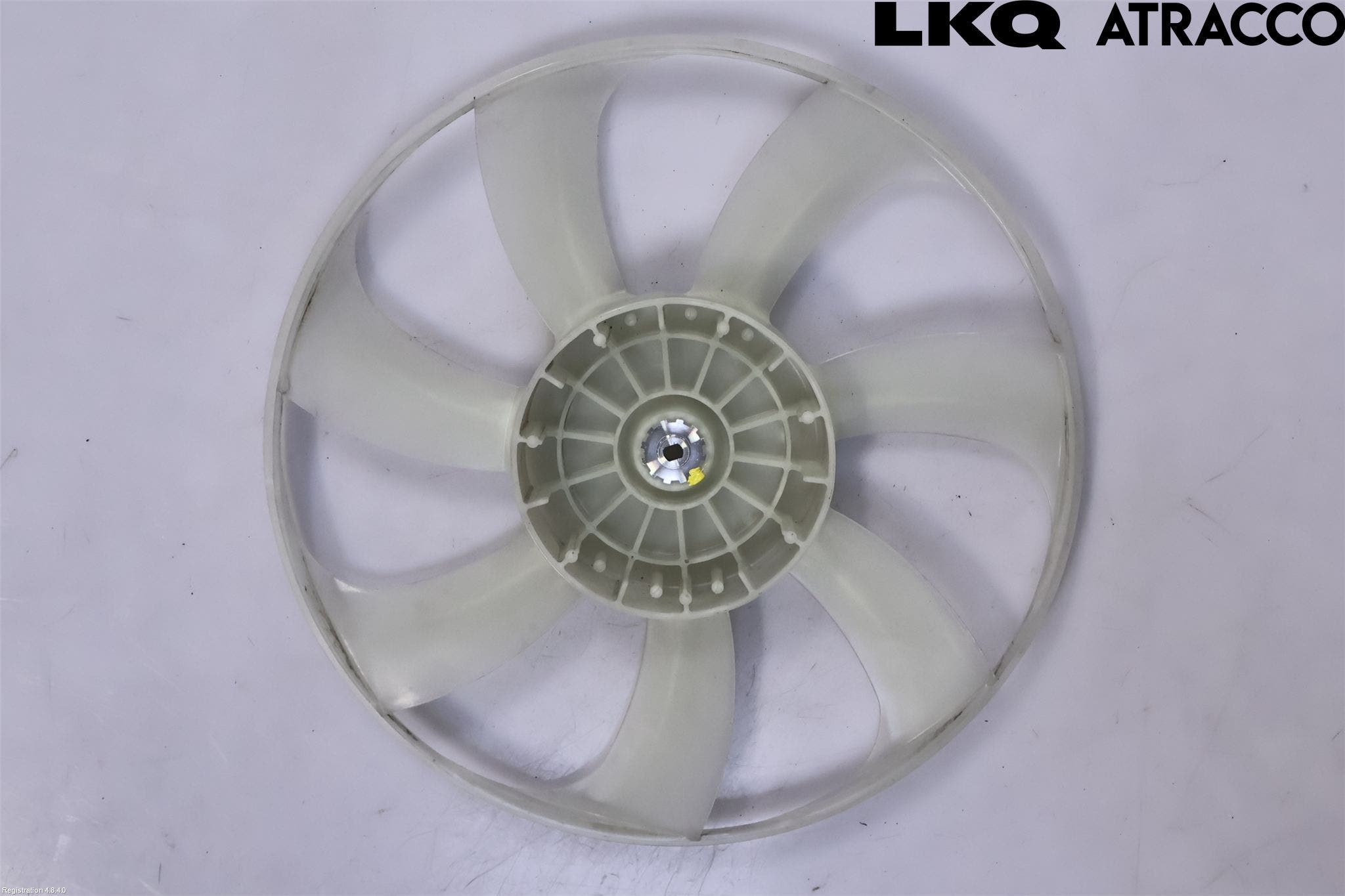 Toyota COROLLA 19- Kylfläkt-Vinge