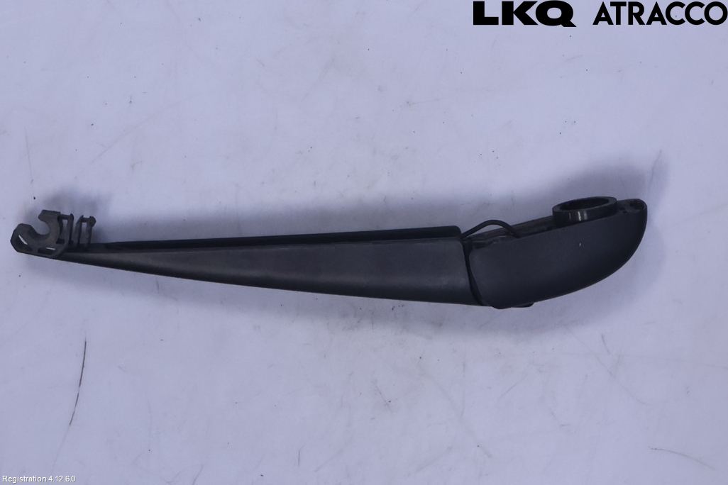 Toyota RAV4 19- Torkararm-Bakruta