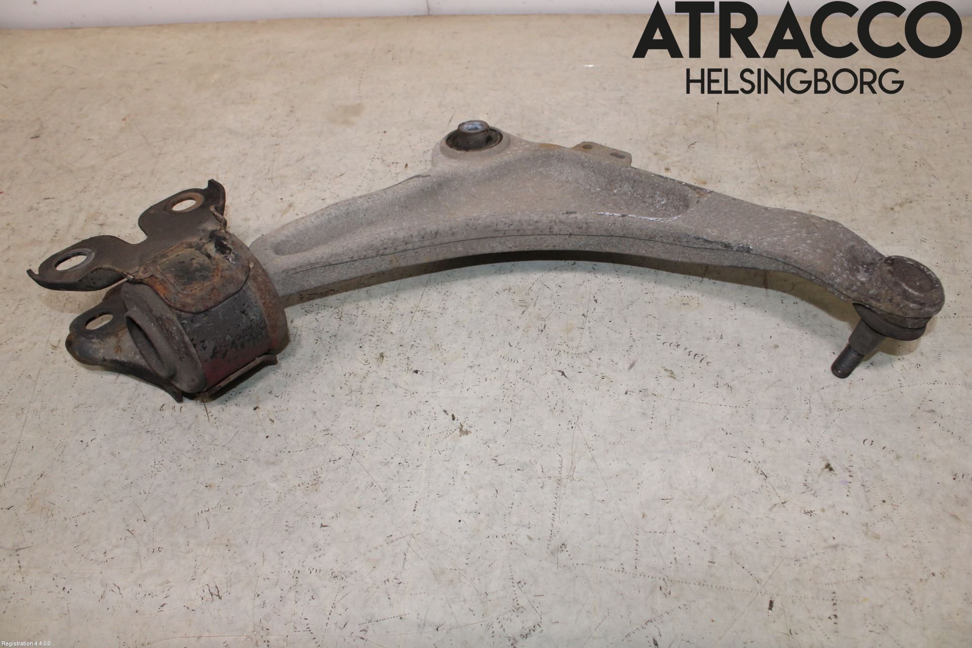 Volvo V60 11-13 Bärarm Fram Undre Vä