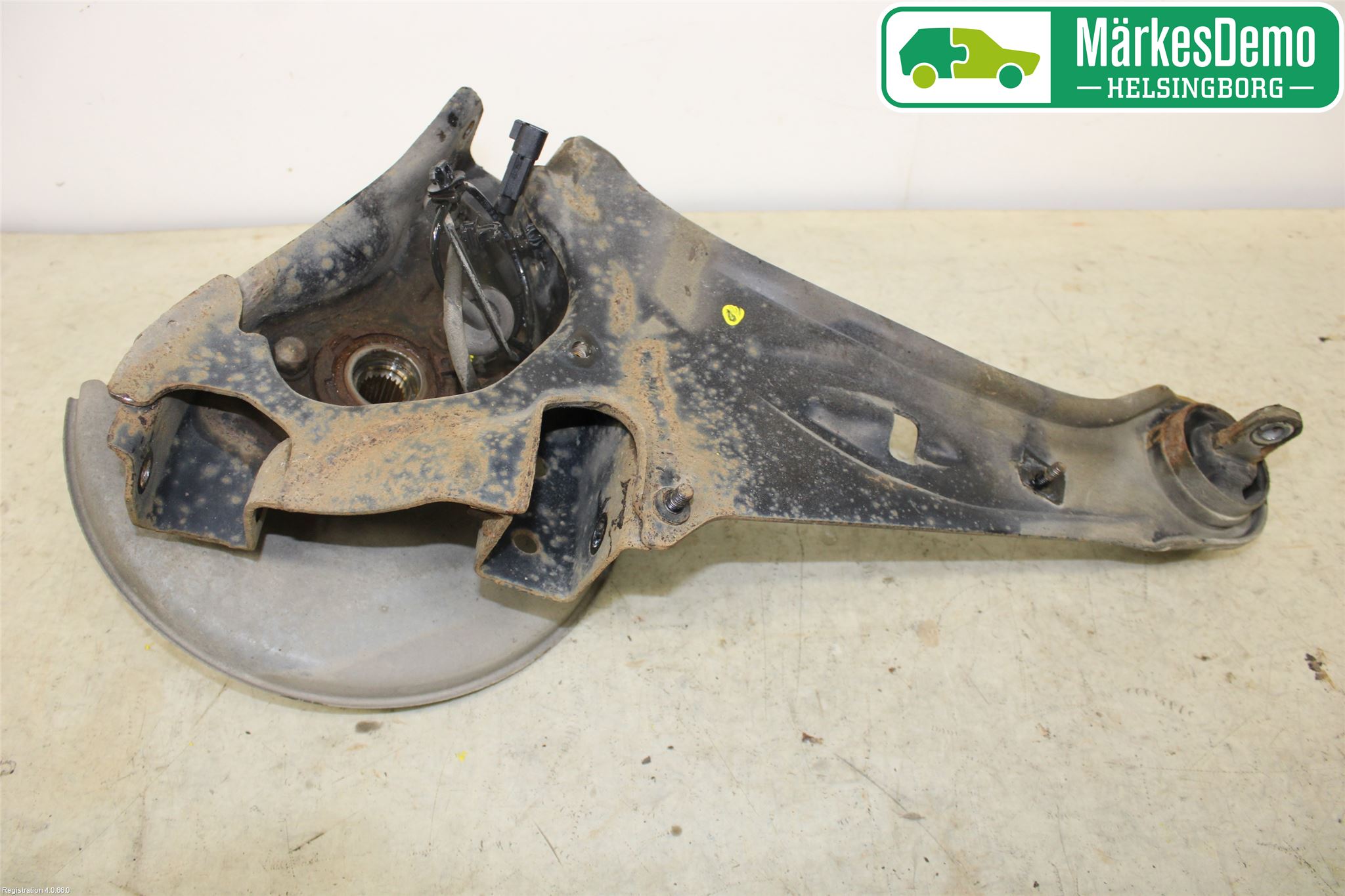 Mitsubishi OUTLANDER 13-21 Bärarm Bak Vänster