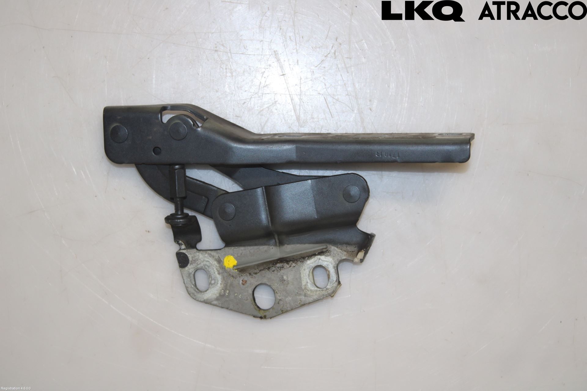 Volkswagen VW PASSAT 11-14 Huvgångjärn
