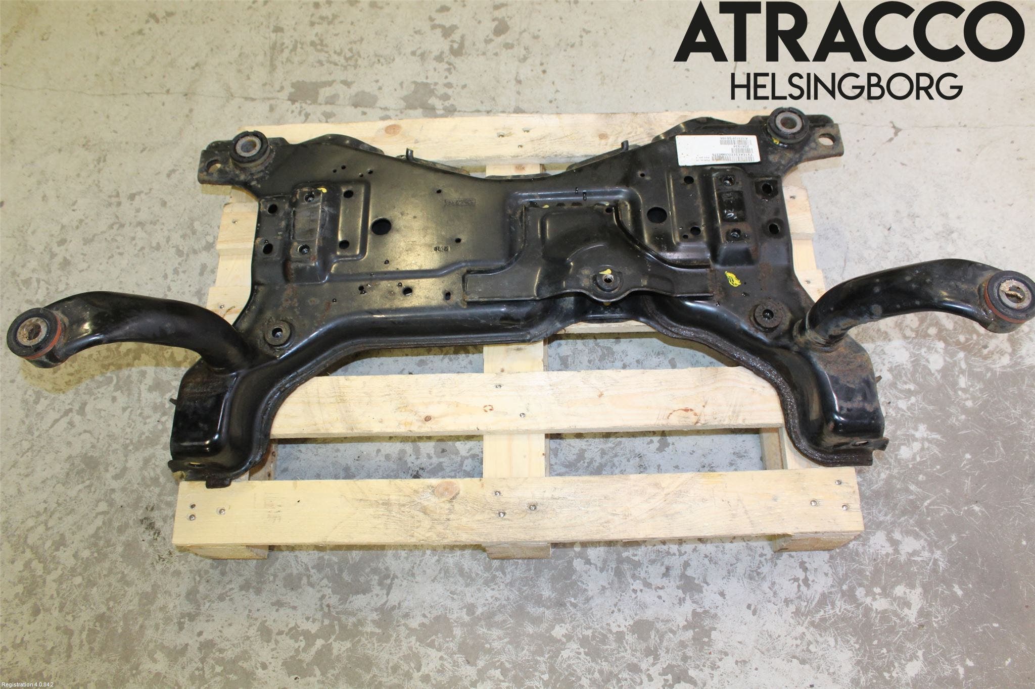 Volvo C30 10-13 Framvagnsbalk