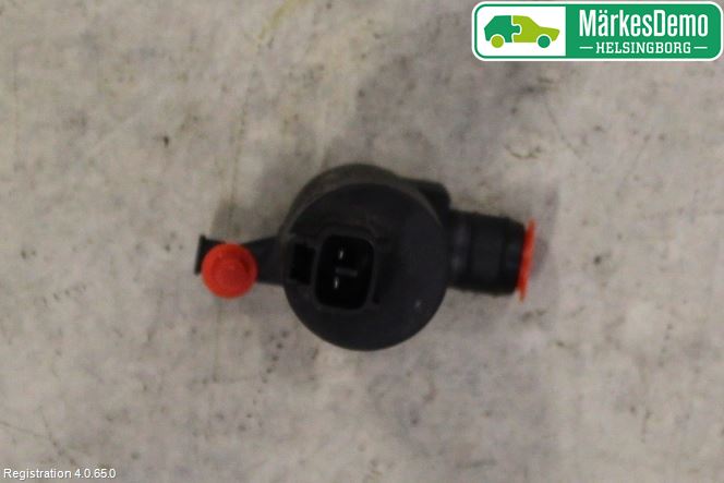Toyota YARIS XP130 15-20 Spolarpump Baklucka