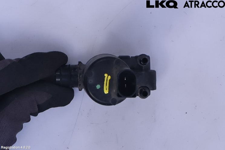 Volvo V60 19- Spolarpump Vindruta