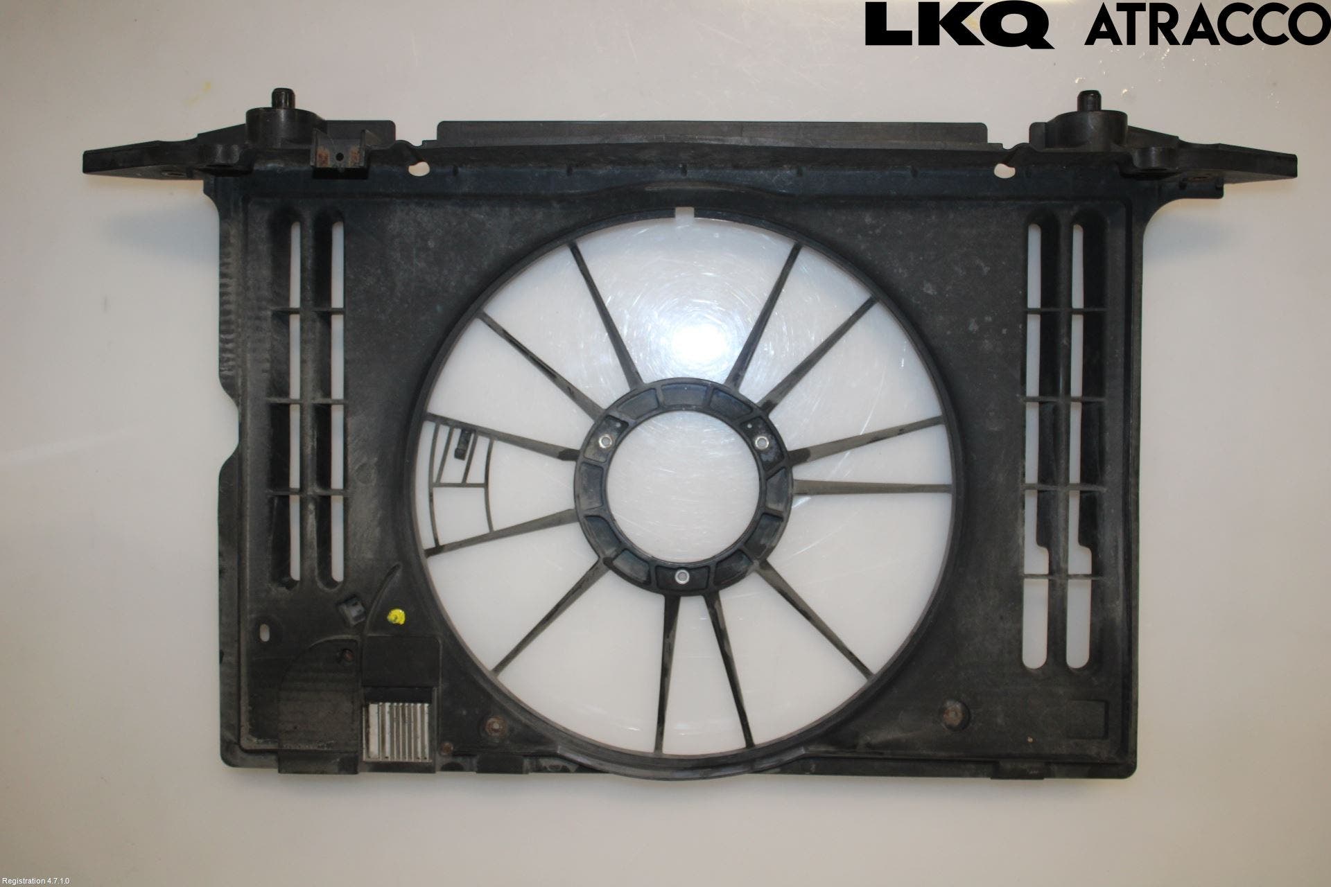 Toyota VERSO 09-18 Kylfläktkåpa