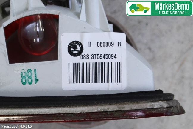 Skoda SUPERB 09-15 Bakljus Lucka Hö