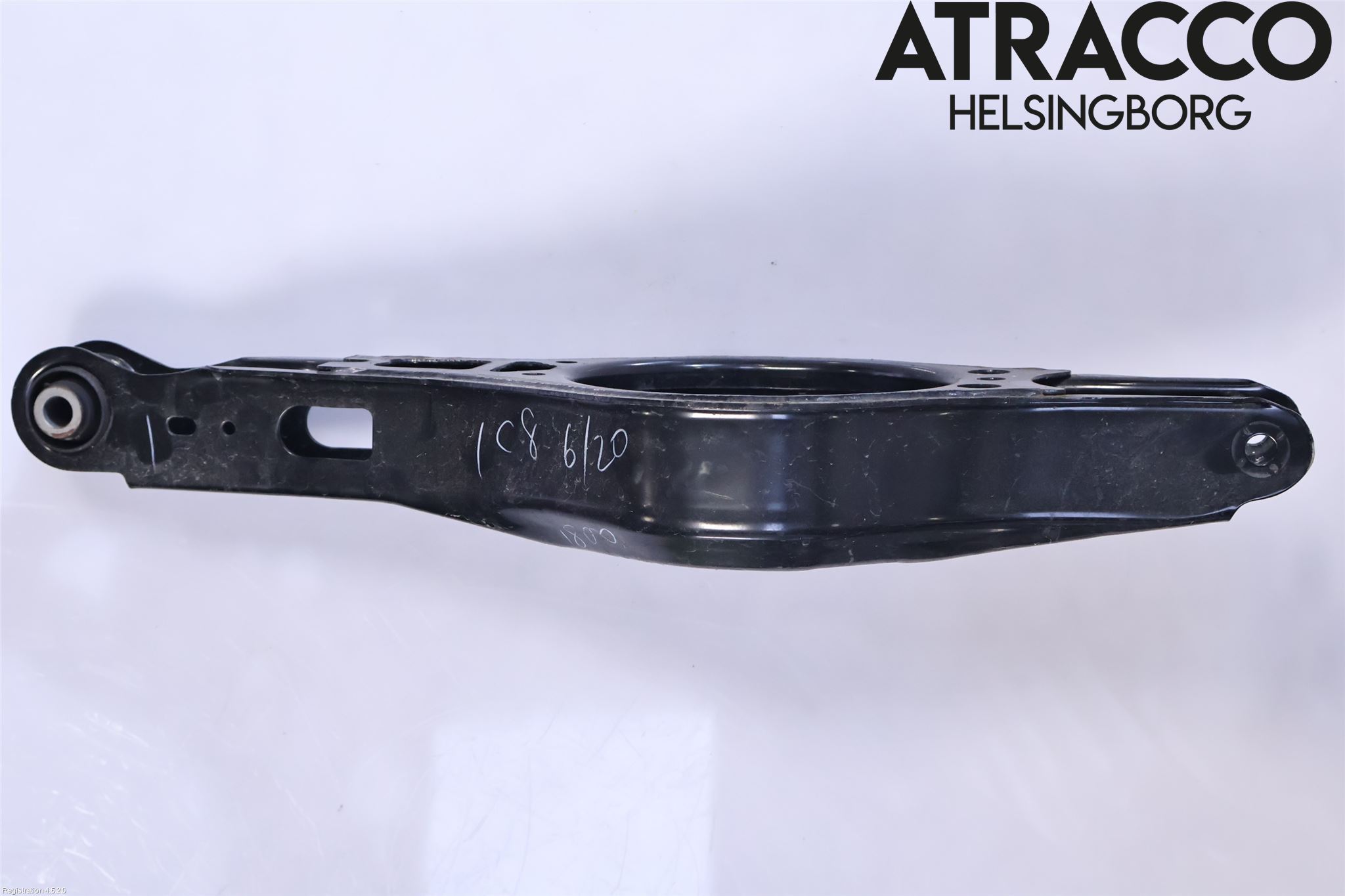 Toyota COROLLA CROSS XG10 22- Bärarm Bak Vänster