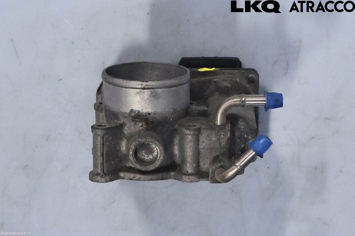 Toyota YARIS XP130 12-14 Injspjällhus