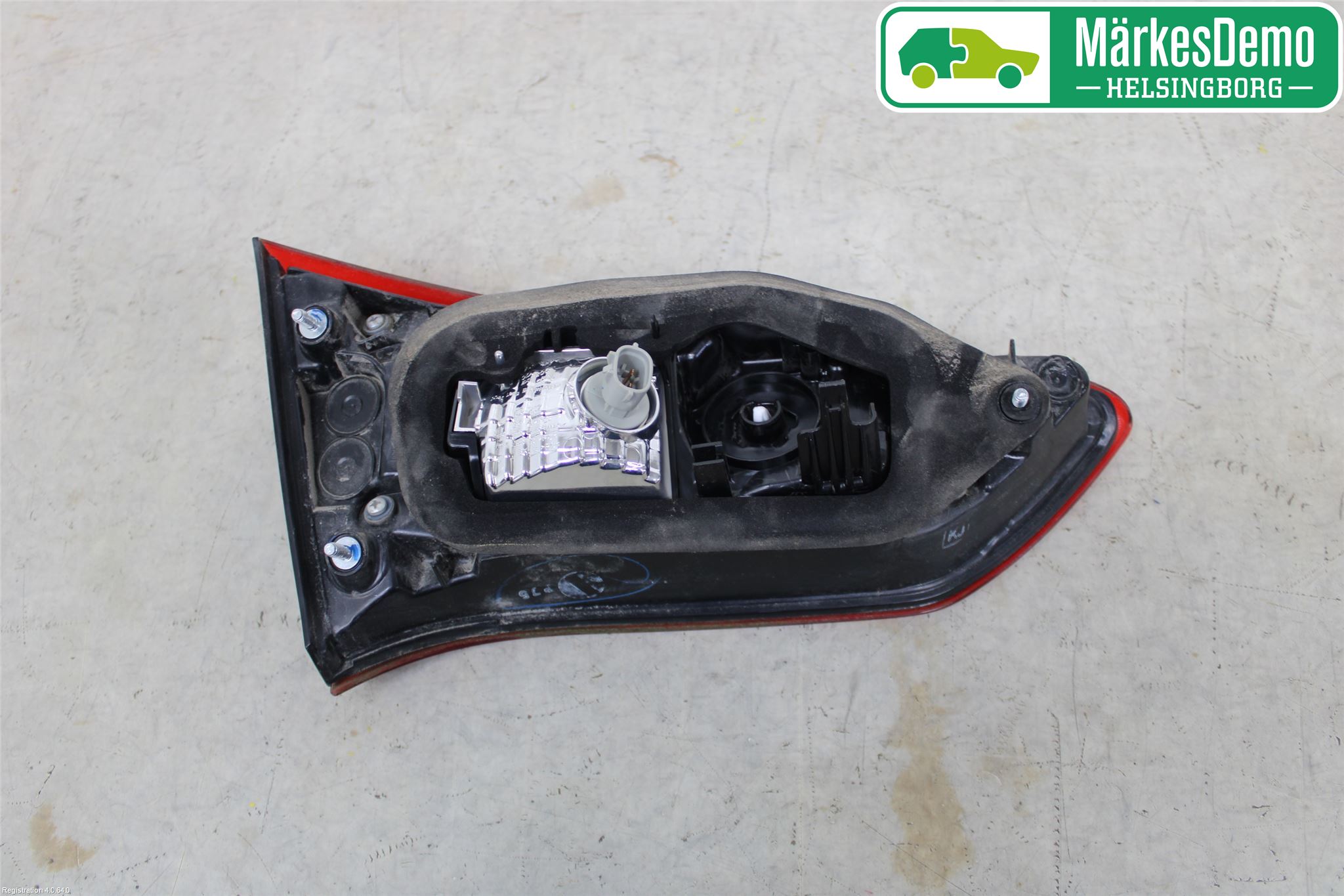 Toyota YARIS XP130 15-20 Bakljus Lucka Hö