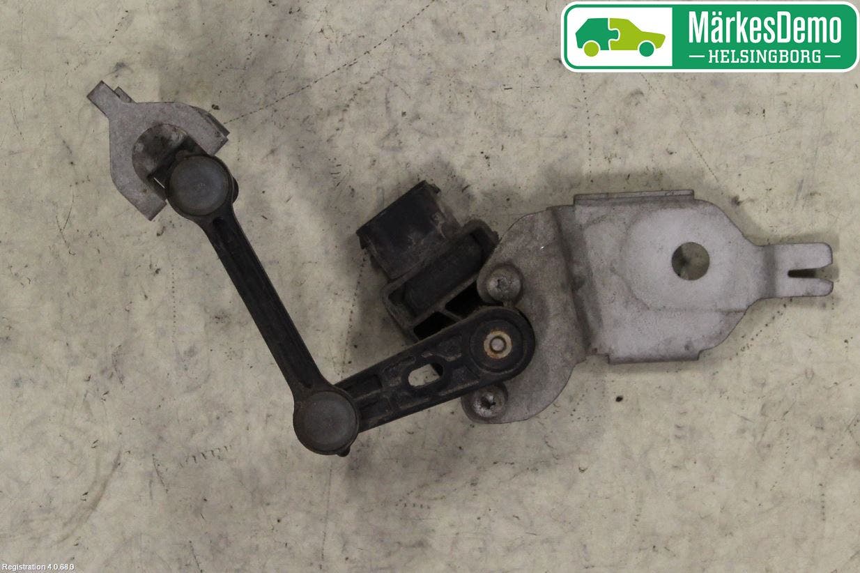 Mercedes-Benz MB C-KLASS (W205) 14-21 Givare Xenon/Ljushöjdsreglering