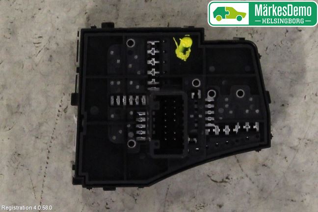Toyota PRIUS ZVW30 09-20 Strömställare Övrigt
