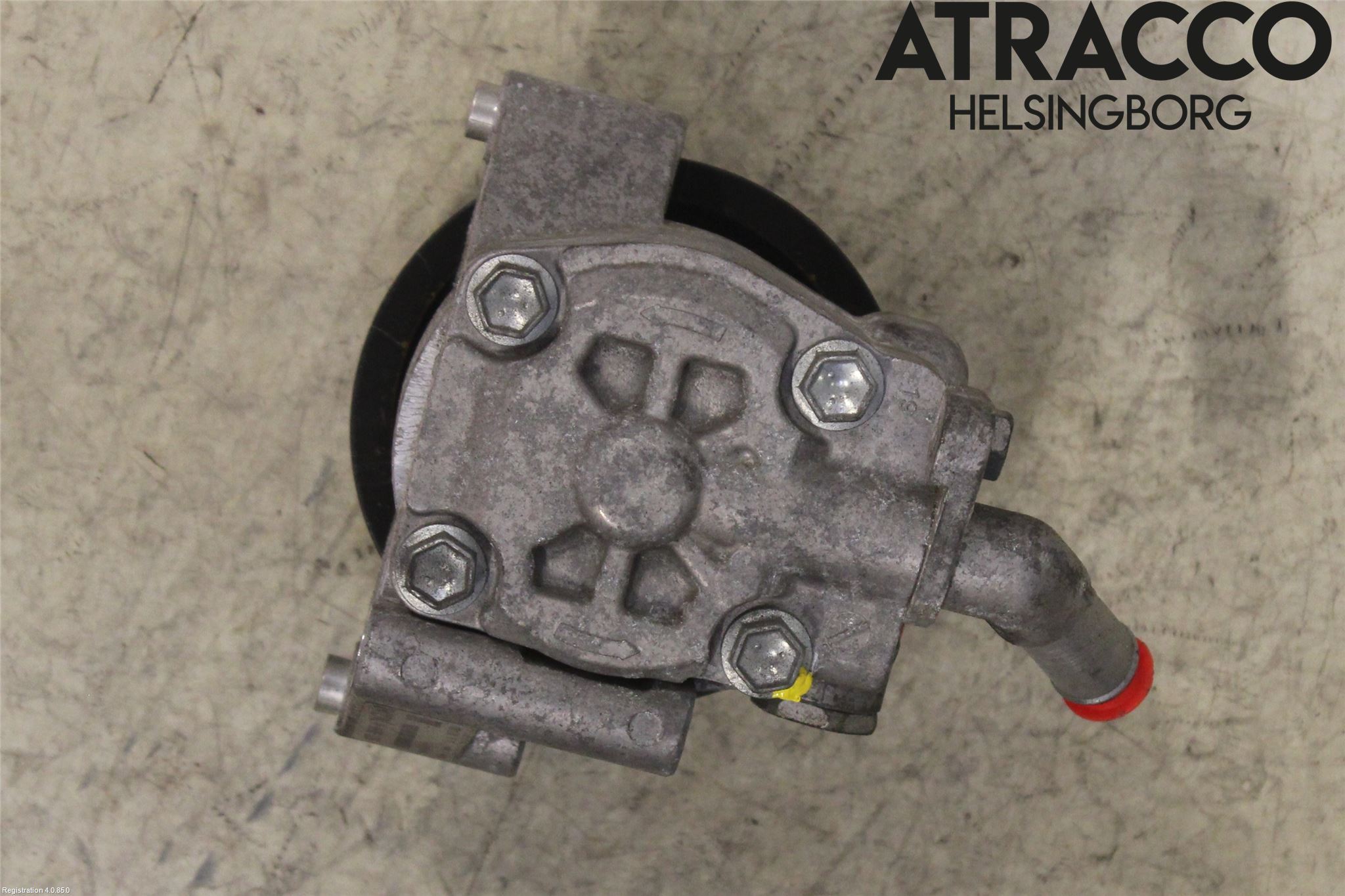 Jaguar XJ X351        10- Styrservopump