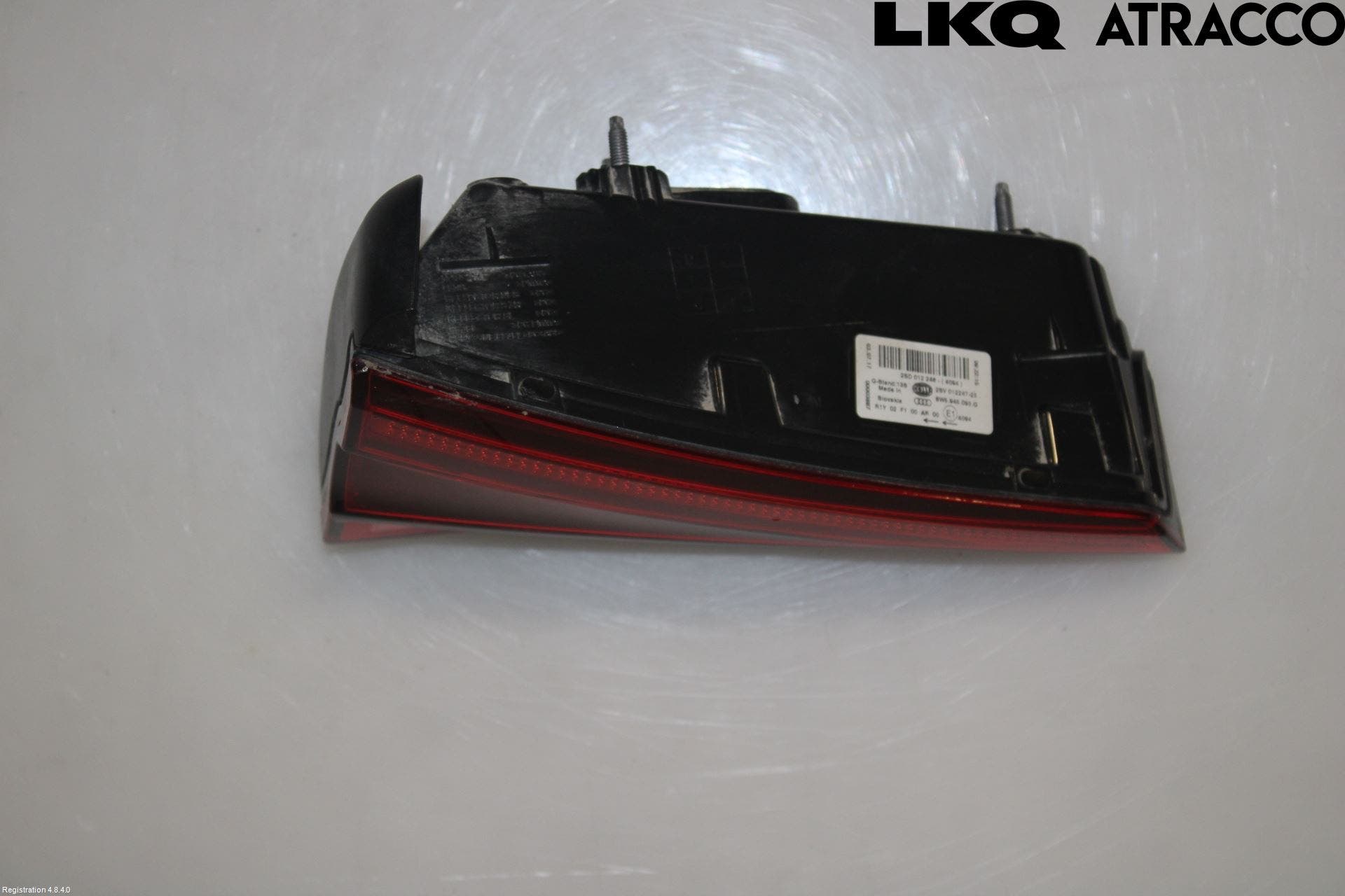 Audi A4/S4 B9 16-19 Bakljus Lucka Vä