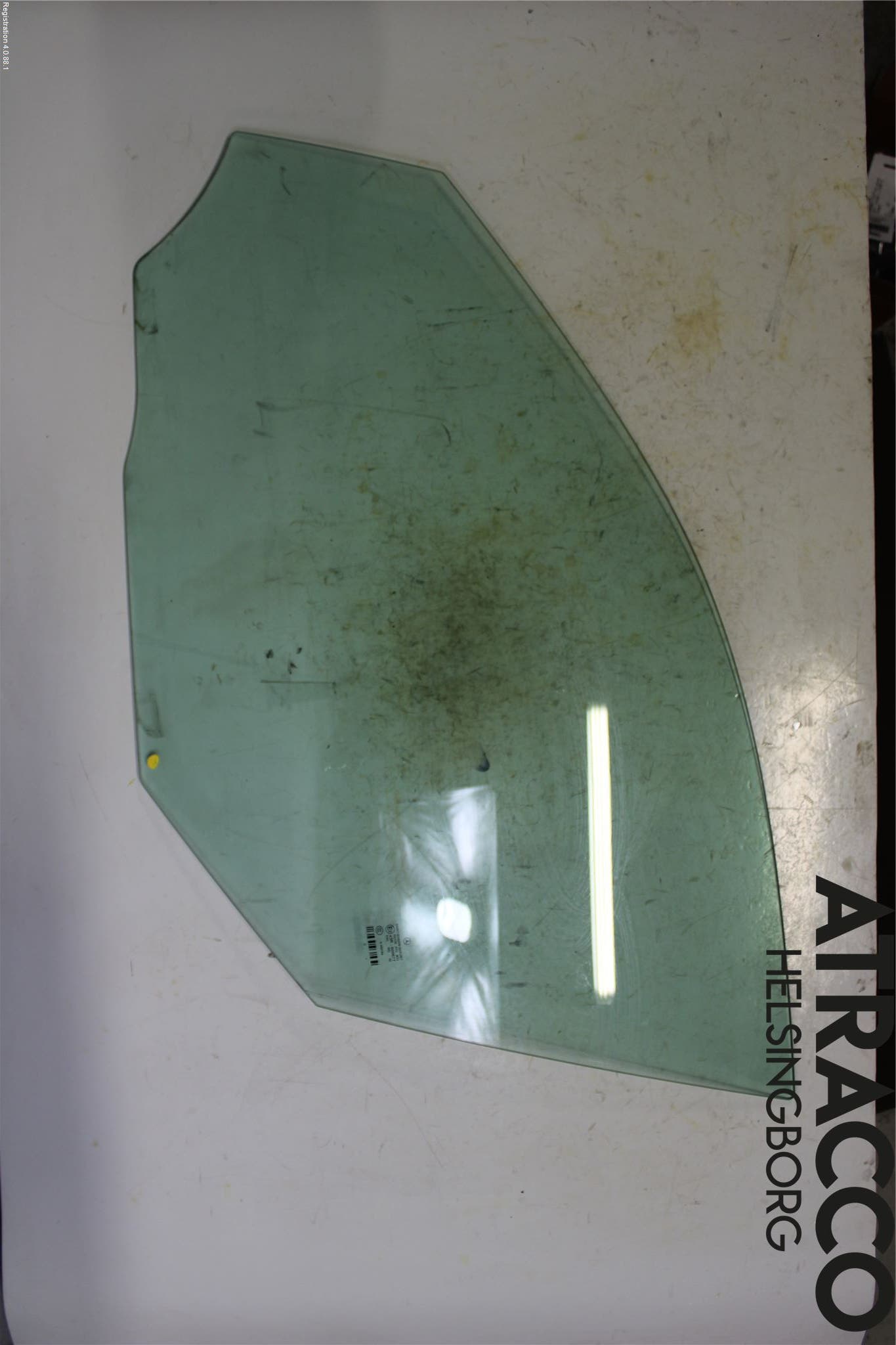 Mercedes-Benz MB E-KLASS (W212) 09-16 Dörruta Fram Vänster