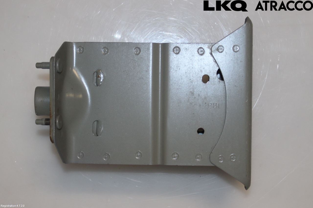 Nissan LEAF 18- Stötfångarbärjärn Fram