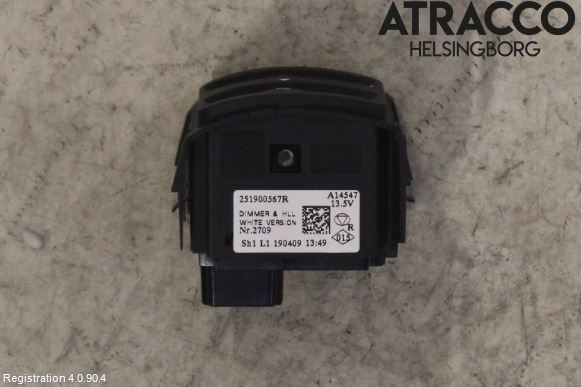 Renault TRAFIC/E-TECH 15- Str Ljusvidd Reglering