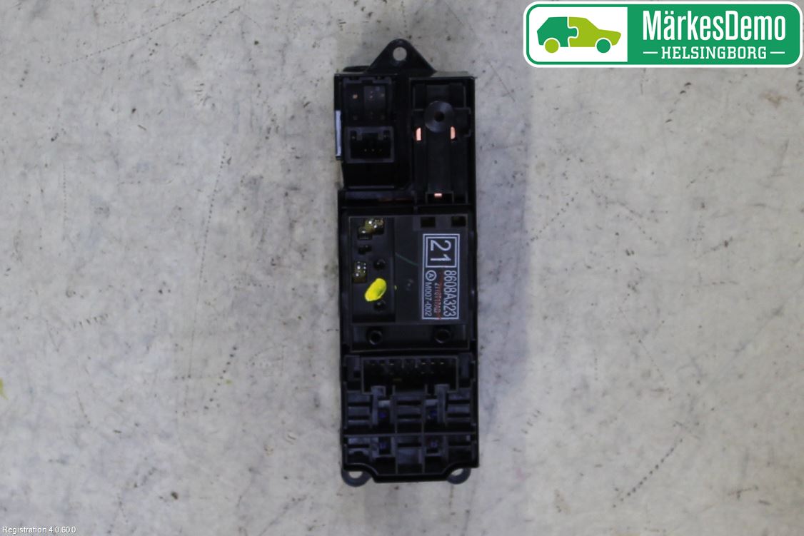 Mitsubishi ECLIPS CROSS Strömställare Elhiss