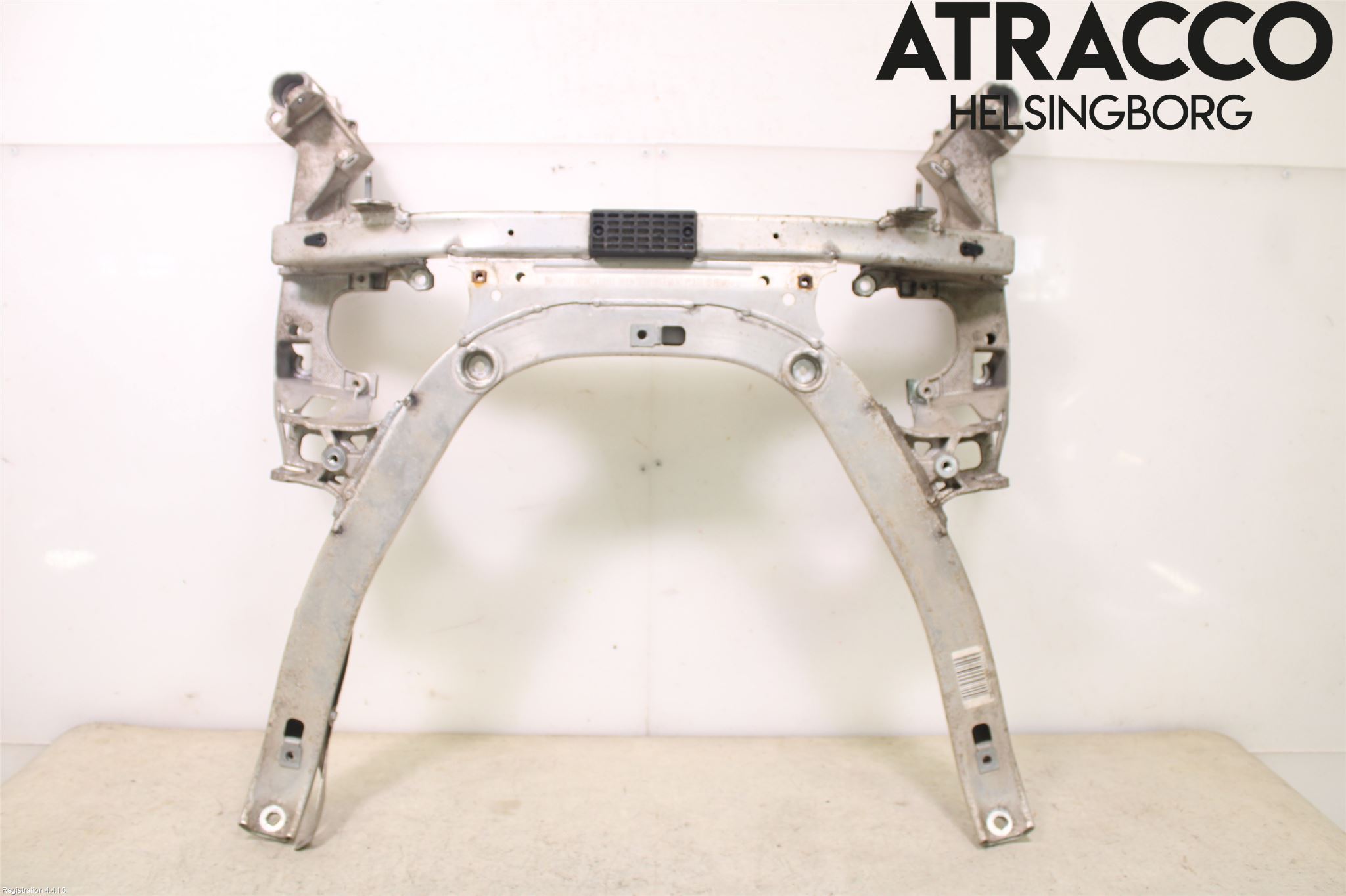 BMW 5 E60/61 Sed/Tou 02-10 Framvagnsbalk