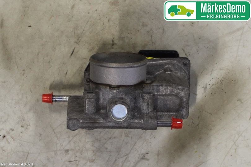 Mazda 2 (DE) 08-15 Injspjällhus