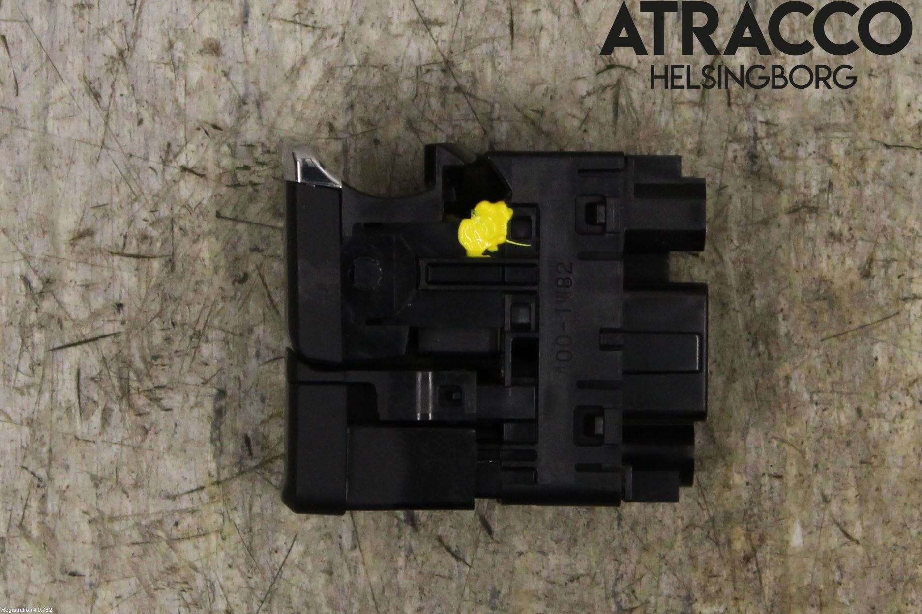 Mitsubishi ECLIPS CROSS Strömställare Parkeringsbroms