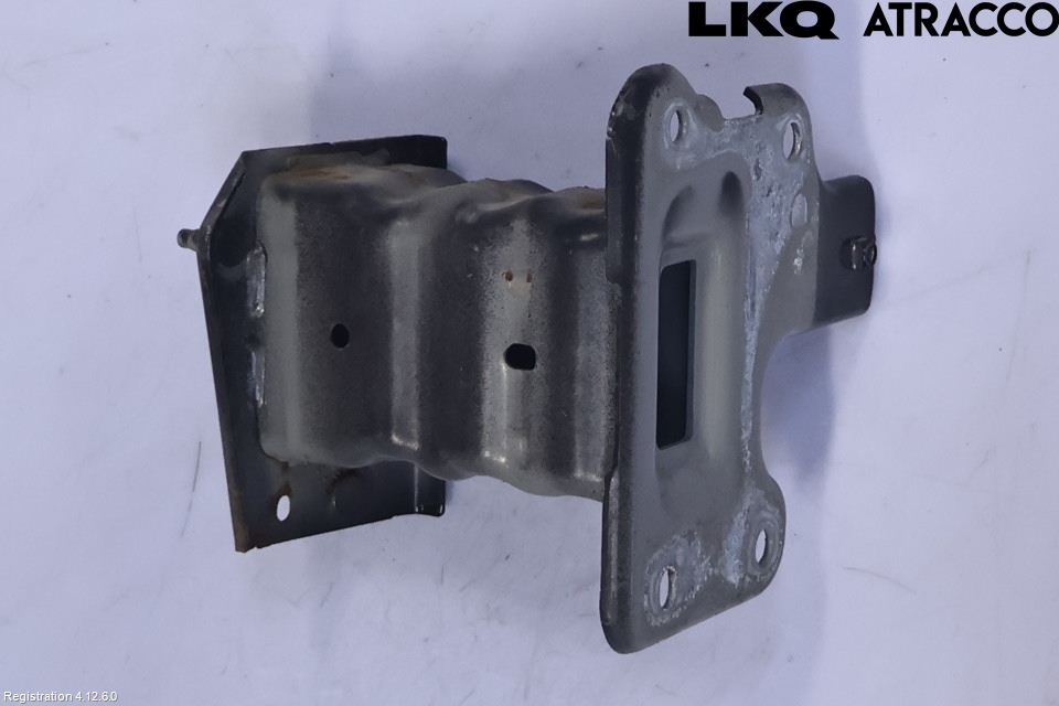 Nissan QASHQAI 14-17 Stötfångarbärjärn Fram