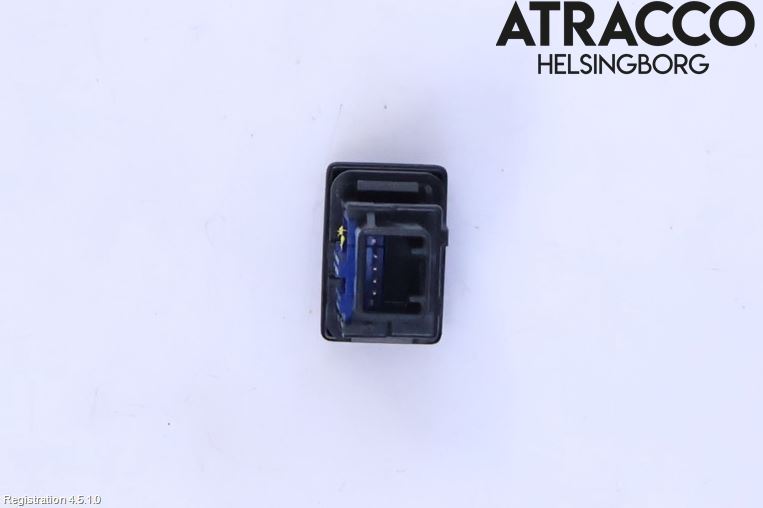 Toyota YARIS XP130 15-20 Strömställare Övrigt