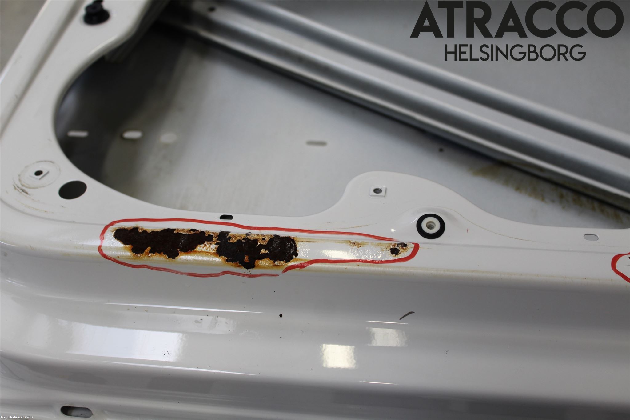 Volkswagen VW CADDY 11-15 Dörr Fram Höger